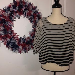 A BYER SIZE SMALL TOP